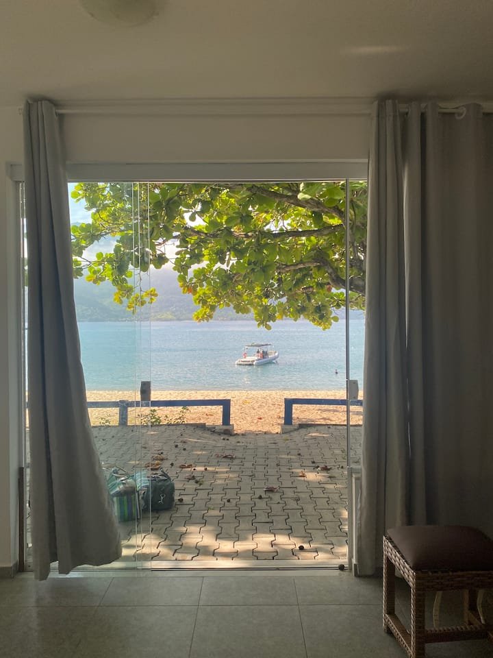 85875f8c-9be9-46ee-a387-36cfa202b0a3